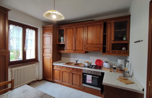 Stazzona Apartment | Cosy apartment for 4 guests with WIFI, TV, balcony, pets allowed and parking