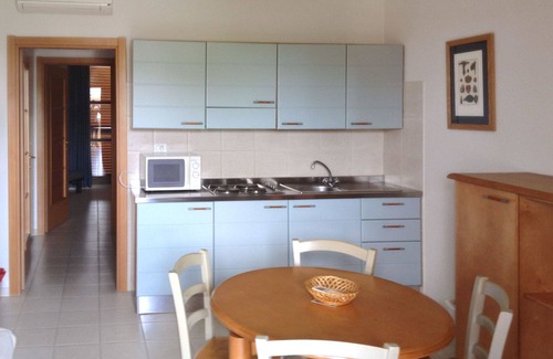 Tirrenia Apartment | Cosy apartment for 4 guests with WIFI, A/C, pool, TV, terrace and pets allowed