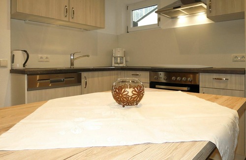 Pettneu am Arlberg Apartment | Cosy apartment for 4 people with WIFI, TV and terrace