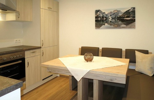 Pettneu am Arlberg Apartment | Cosy apartment for 4 people with WIFI, TV and terrace
