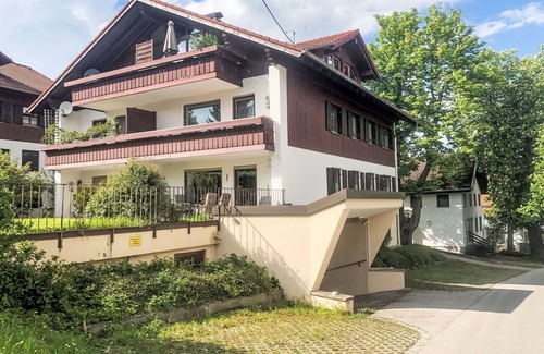 Oy-Mittelberg Apartment | Cosy apartment for 4 people with WIFI, TV, terrace and pets allowed