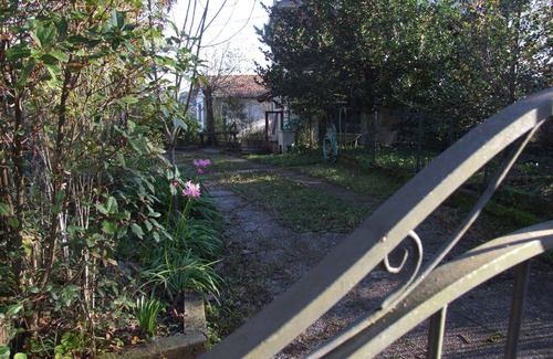 Sassetta Apartment | Cosy apartment for 4 people with WIFI, TV, balcony and parking