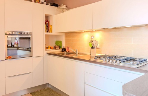 Lierna Apartment | Cosy apartment for 4 people with A/C, WIFI, TV and balcony