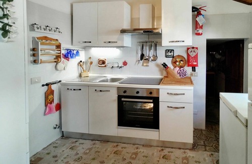 Peglio Apartment | Cosy apartment for 4 people with WIFI, TV, terrace and pets allowed