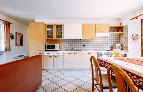 Soraga Apartment | Cosy apartment for 4 people with WIFI, TV and balcony