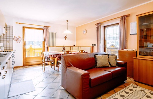 Soraga Apartment | Cosy apartment for 4 people with WIFI, TV and balcony