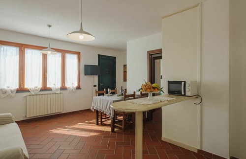 Massa Apartment | Cosy apartment for 4 people with WIFI, TV and parking