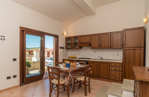 Porto Pollo Apartment | Cosy apartment for 4 people with WIFI, TV, terrace and pets allowed