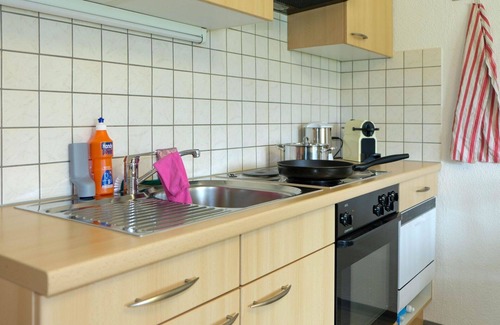 Gwatt Apartment | Cosy apartment for 4 people with WIFI, TV and balcony