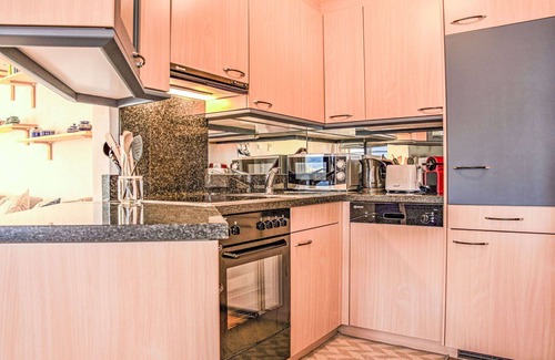 Zuoz Apartment | Cosy apartment for 4 people with WIFI, TV, balcony, pets allowed and panoramic view