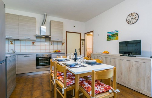 Marina di Cecina Apartment | Cosy apartment for 5 people with WIFI, TV and balcony