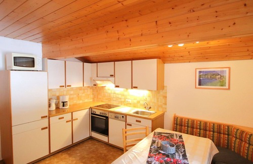 Gaschurn Apartment | Cosy apartment for 6 people with WIFI, TV, patio and pets allowed