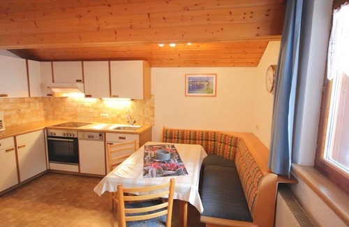 Gaschurn Apartment | Cosy apartment for 6 people with WIFI, TV, patio and pets allowed