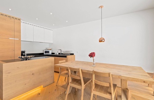 Valbella Apartment | Cosy apartment for 6 people with WIFI, TV and balcony