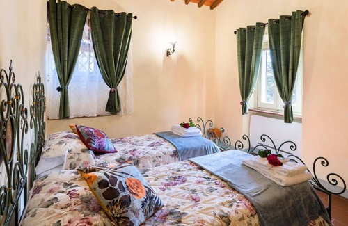 Pieve al Bagnoro Apartment | Cosy apartment for 6 guests with WIFI, A/C, pool, TV, pets allowed and parking