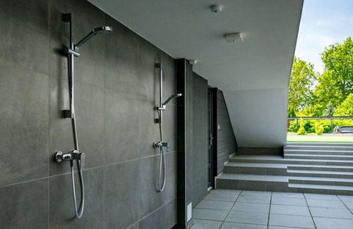 Balatonszemes Apartment | Cosy apartment for 6 guests with A/C, WIFI, pool, TV, terrace, pets allowed and parking
