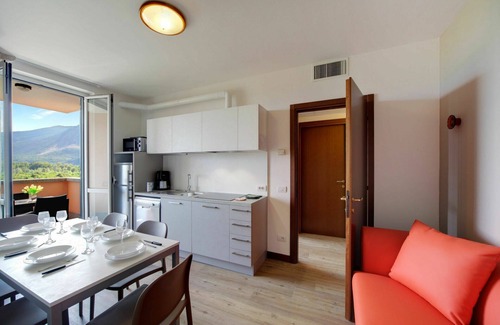 Moncucca Apartment | Cosy apartment for 6 people with pool, WIFI, TV, balcony and parking