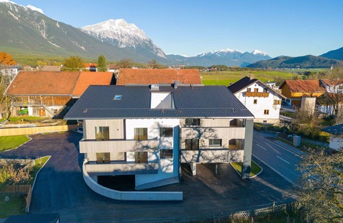 Fronhausen Apartment | Cosy apartment for 6 people with WIFI, TV, patio and parking