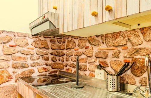 Mezzana Apartment | Cosy apartment for 6 people with WIFI, TV, patio, panoramic view and parking