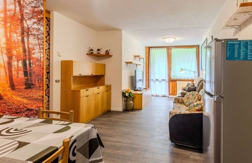 Mezzana Apartment | Cosy apartment for 6 people with WIFI, TV, patio, panoramic view and parking