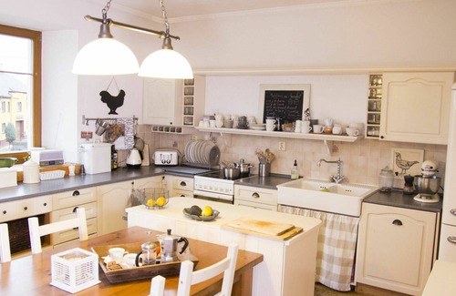 Lukavice Apartment | Cosy apartment for 6 people with pool, WIFI, TV and patio