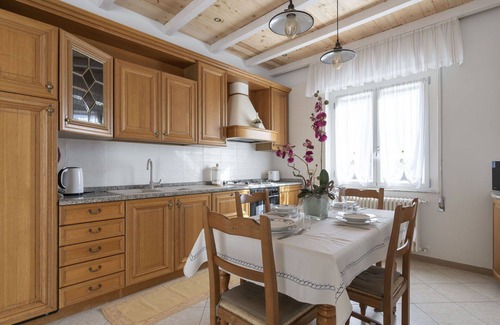 Erli Apartment | Cosy apartment for 6 people with WIFI, TV, terrace and pets allowed