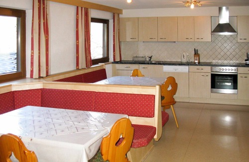 Hoarberg Apartment | Cosy apartment for 7 guests with WIFI, TV and balcony