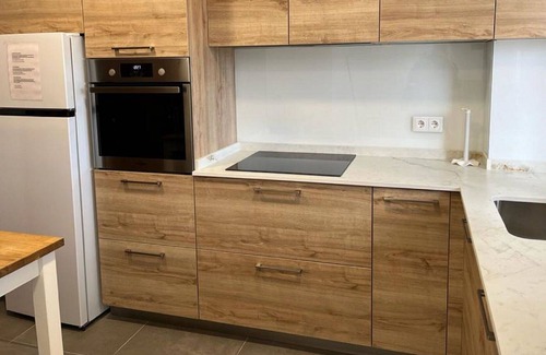 Carihuela Apartment | Cosy apartment for 7 people with A/C, pool, WIFI, TV, terrace and parking