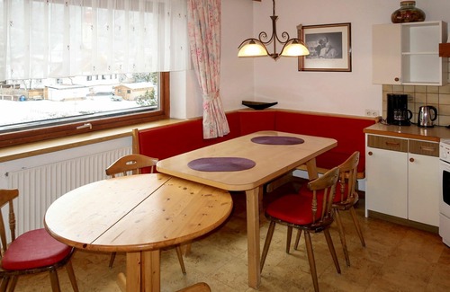 Pfunds Apartment | Cosy apartment for 8 people with WIFI, TV, balcony and pets allowed