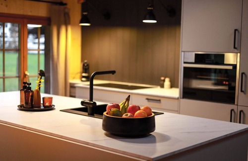 Kandergrund Apartment | Cosy apartment for 7 guests with WIFI, TV, balcony and pets allowed