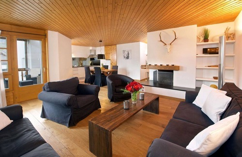 Lenzerheide Apartment | Cosy apartment for 5 guests with TV and balcony