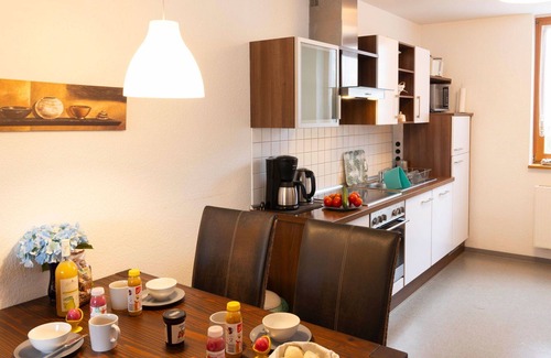 Lubmin Apartment | Cosy apartment for 4 guests with WIFI, TV, terrace and pets allowed