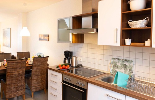 Lubmin Apartment | Cosy apartment for 4 guests with WIFI, TV, terrace and pets allowed