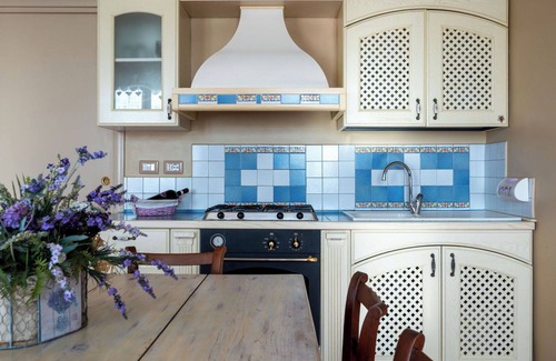 Cossombrato Apartment | Cosy apartment for 4 people with A/C, WIFI, pool, TV, patio and pets allowed