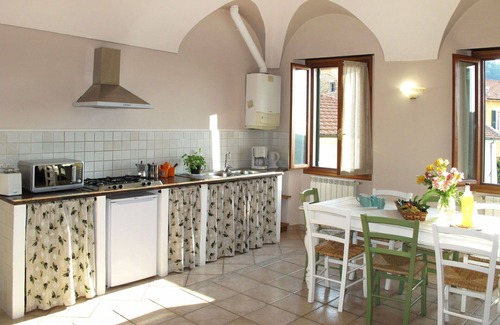 Boscomare Apartment | Cosy apartment for 8 guests with WIFI, TV, terrace and panoramic view