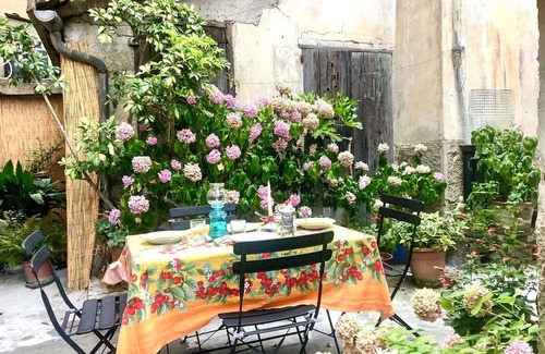 Pietrabruna Apartment | Cosy apartment for 4 guests with TV and terrace