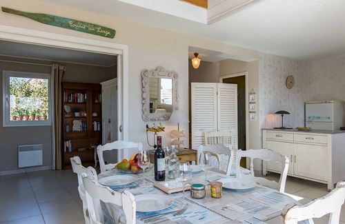 Kerlouan House | Cosy apartment in villa for 5 guests with TV and terrace