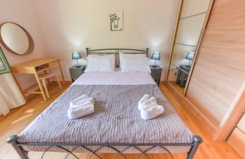 Vathi Apartment | Cosy Apartment in Samos Town