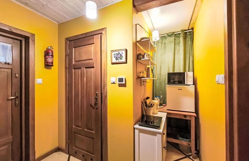 Bialowieza House | Cosy apartment in villa for 5 guests with TV, terrace and pets allowed