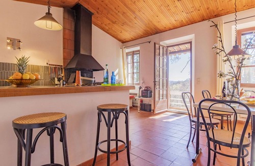 Puimichel Villa | Cosy apartment in villa for 4 people with WIFI, patio, pets allowed and panoramic view