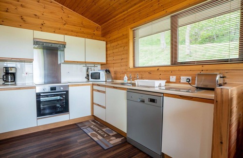 Drumnadrochit House | Cosy apartment in villa for 6 guests with WIFI, TV, patio and panoramic view