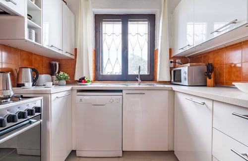 Province of Cagliari Villa | Cosy apartment in villa for 8 guests with A/C, WIFI, TV and patio
