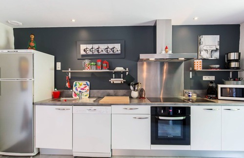 Tregunc House | Cosy apartment in villa for 4 guests with WIFI, TV and terrace