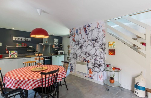 Tregunc House | Cosy apartment in villa for 4 guests with WIFI, TV and terrace