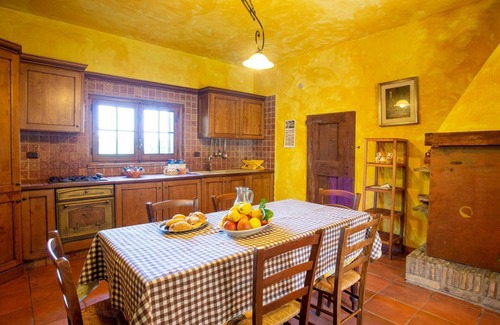 Casalbordino House | Cosy apartment in villa for 6 people with pool, WIFI, TV and terrace