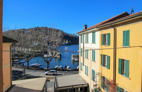 Laveno Apartment | Cosy apartment for 4 people with WIFI, TV, balcony and pets allowed