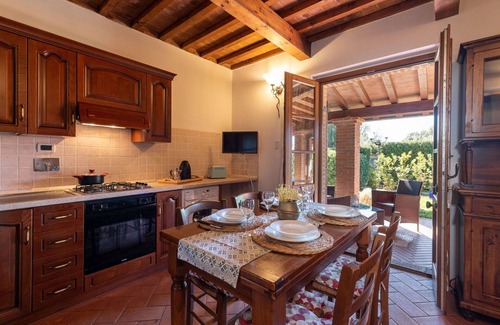 La Pesta House | Cosy apartment in villa for 2 guests with A/C, WIFI, TV, terrace, pets allowed and parking