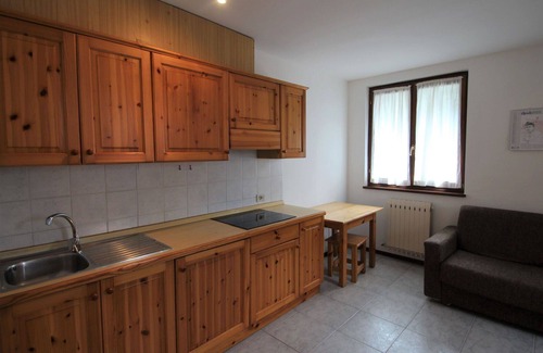 Ledro Apartment | Cosy apartment with pool, WIFI, TV, terrace, pets allowed and parking, close to Riva Del Garda