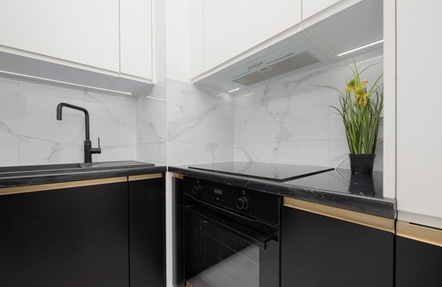Powazki Apartment | Cosy Apartment With Parking by Renters