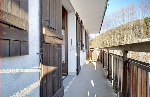 Les Gets Apartment | Cosy Apt for 4, Wi-Fi, Balcony, Near Ski Slopes & Village - Les Gets
